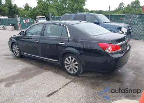 2012 Toyota Avalon Limited z USA, uszkodzony, nr VIN 4T1BK3DBXCU444849
